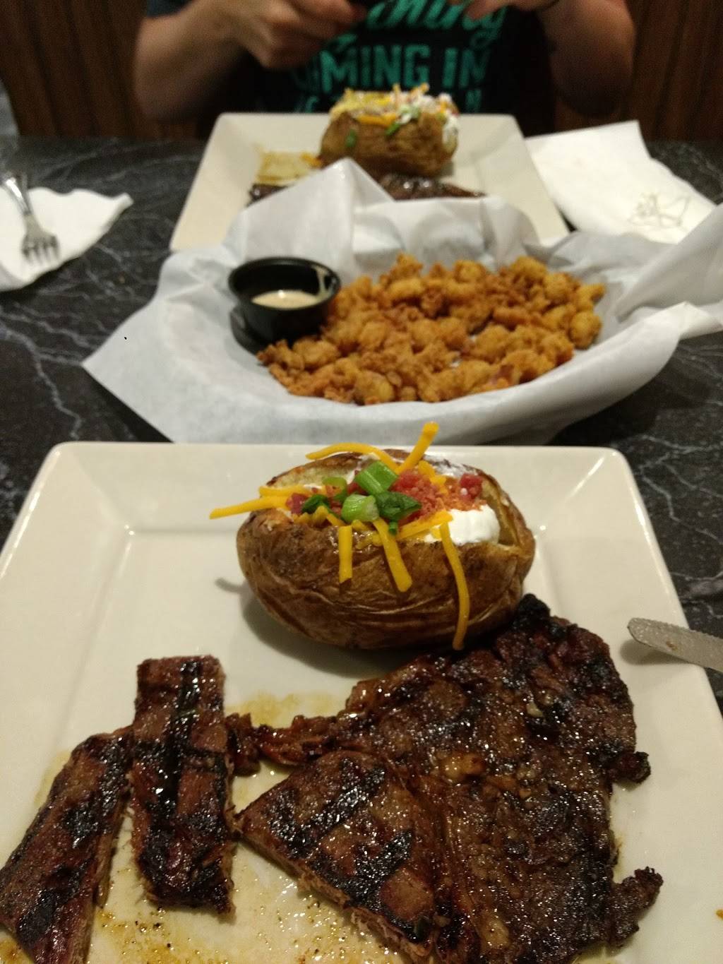 City Limits Seafood & Steaks | restaurant | 392 Main St, Philadelphia, MS 39350, USA | 6013892333 OR +1 601-389-2333