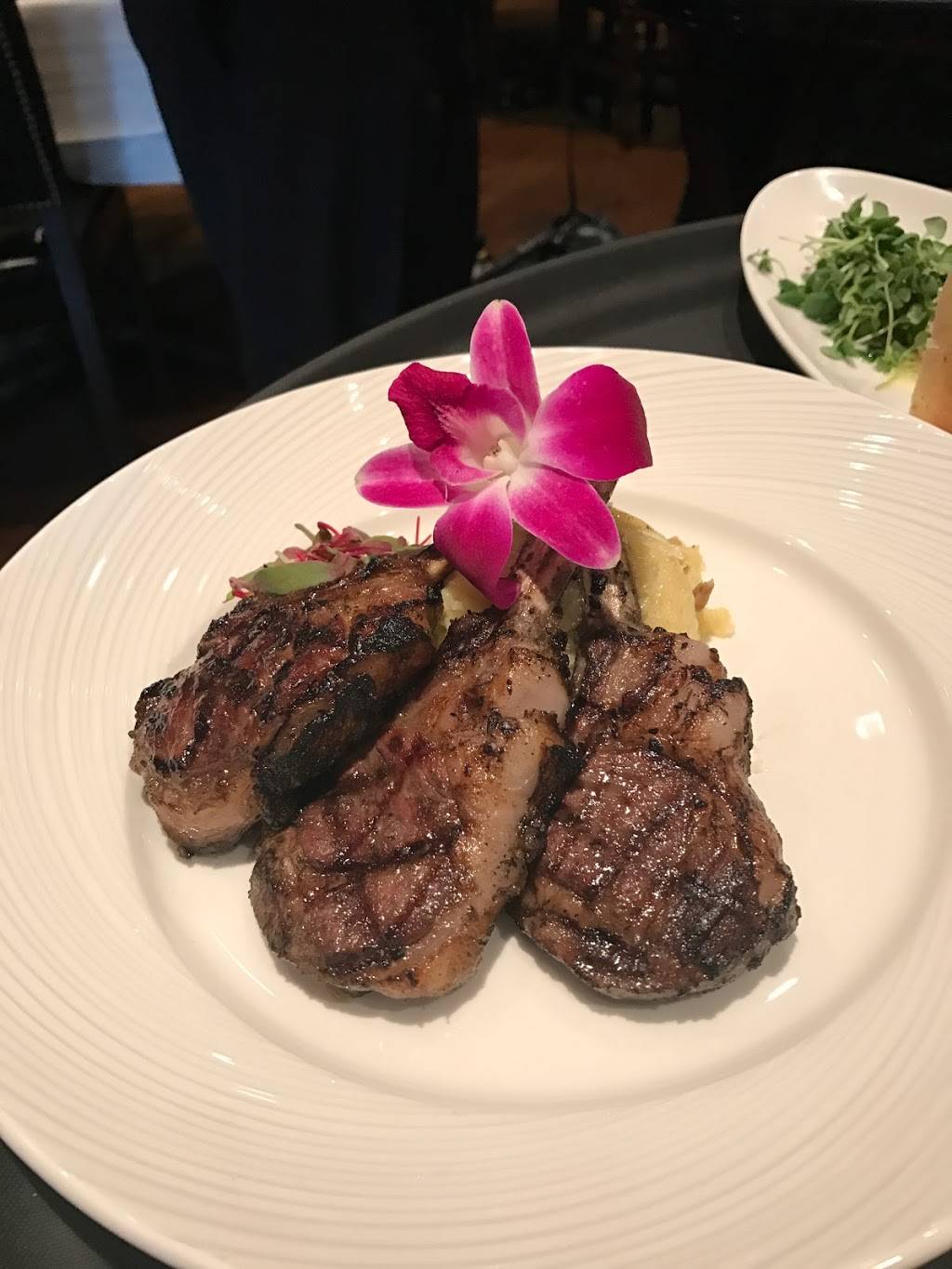 Gatsbys at The Avalon Inn | restaurant | 9519 E Market St, Warren, OH 44484, USA | 3308561900 OR +1 330-856-1900