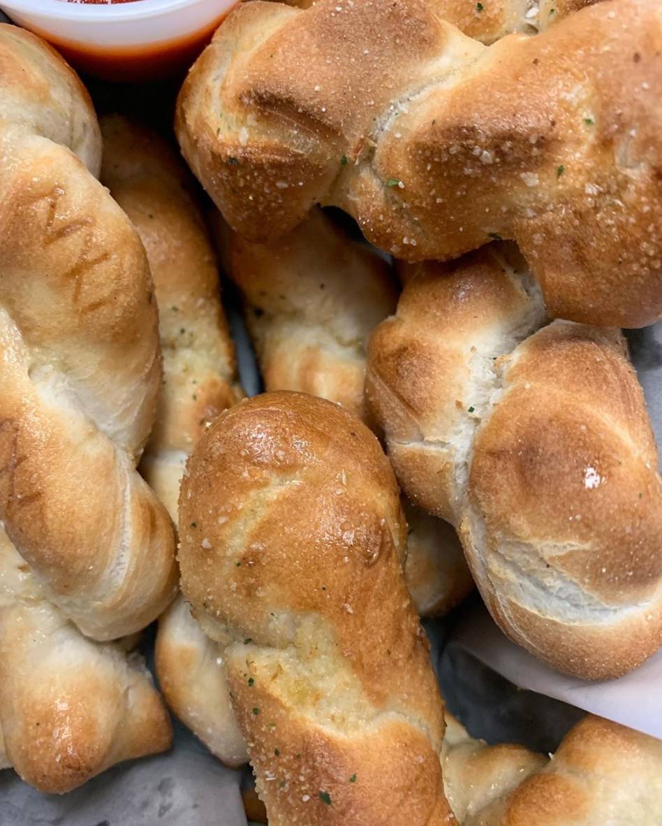 Pelican Jos Pizzeria | meal delivery | 263 Eastman Park Dr, Windsor, CO 80550, USA | 9706867297 OR +1 970-686-7297