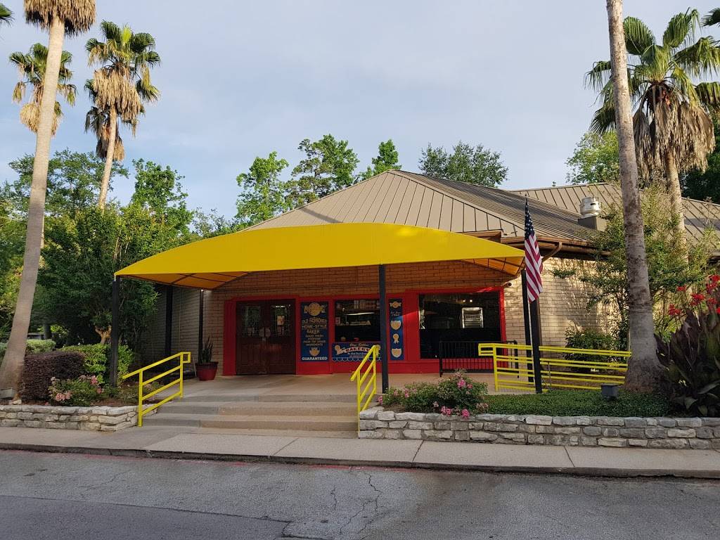 Fuddruckers | restaurant | 2290 Buckthorne Pl, The Woodlands, TX 77381, USA | 2813671343 OR +1 281-367-1343