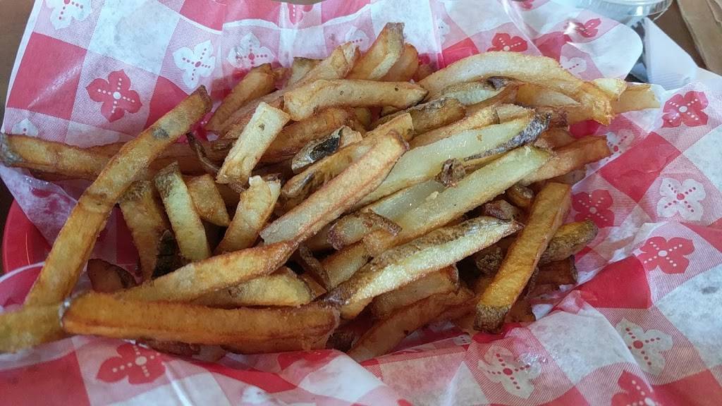 Joes Place | restaurant | 19716 E Grant Hwy, Marengo, IL 60152, USA | 8155682500 OR +1 815-568-2500