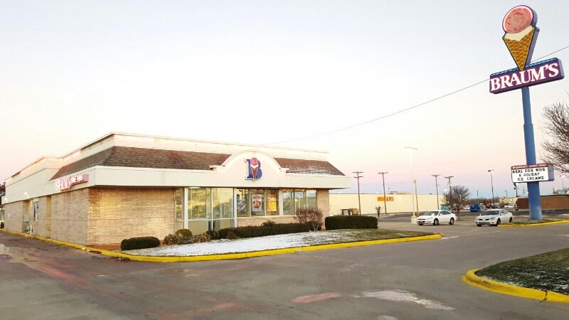 Braums Ice Cream & Dairy Store | restaurant | 1900 S Grand St, Amarillo, TX 79103, USA | 8063744413 OR +1 806-374-4413