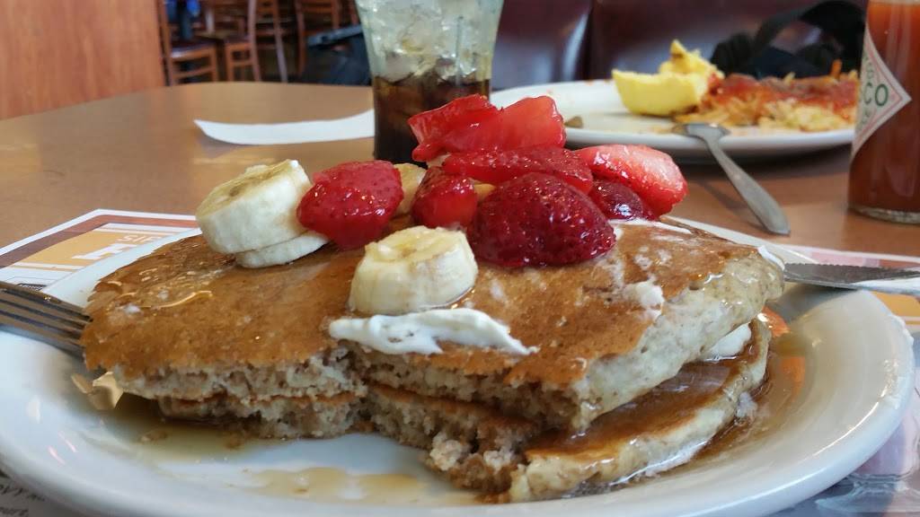 Dennys | restaurant | 1815 N Foster Rd, San Antonio, TX 78244, USA | 2106660063 OR +1 210-666-0063