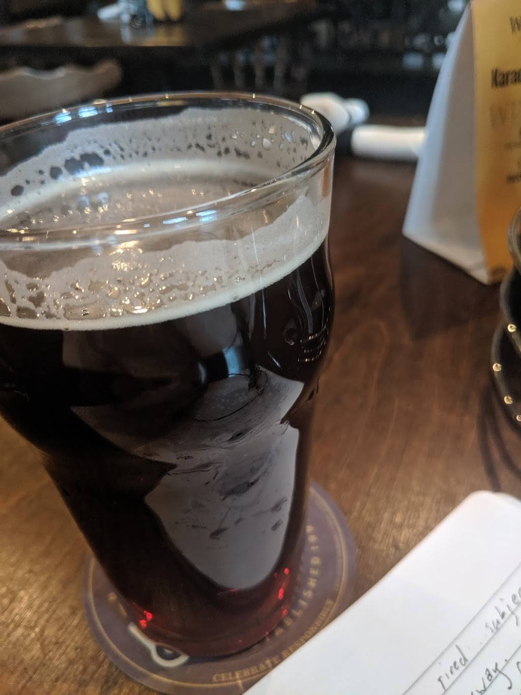 Winstons Pub & Grill | restaurant | 8101 E Belleview Ave, Denver, CO 80237, USA | 3035772790 OR +1 303-577-2790