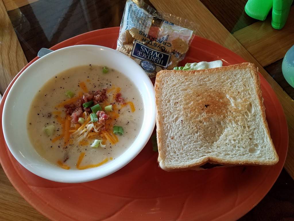 The Wooden Tie Cafe | restaurant | 206 IL-143, Pierron, IL 62273, USA | 6189731385 OR +1 618-973-1385