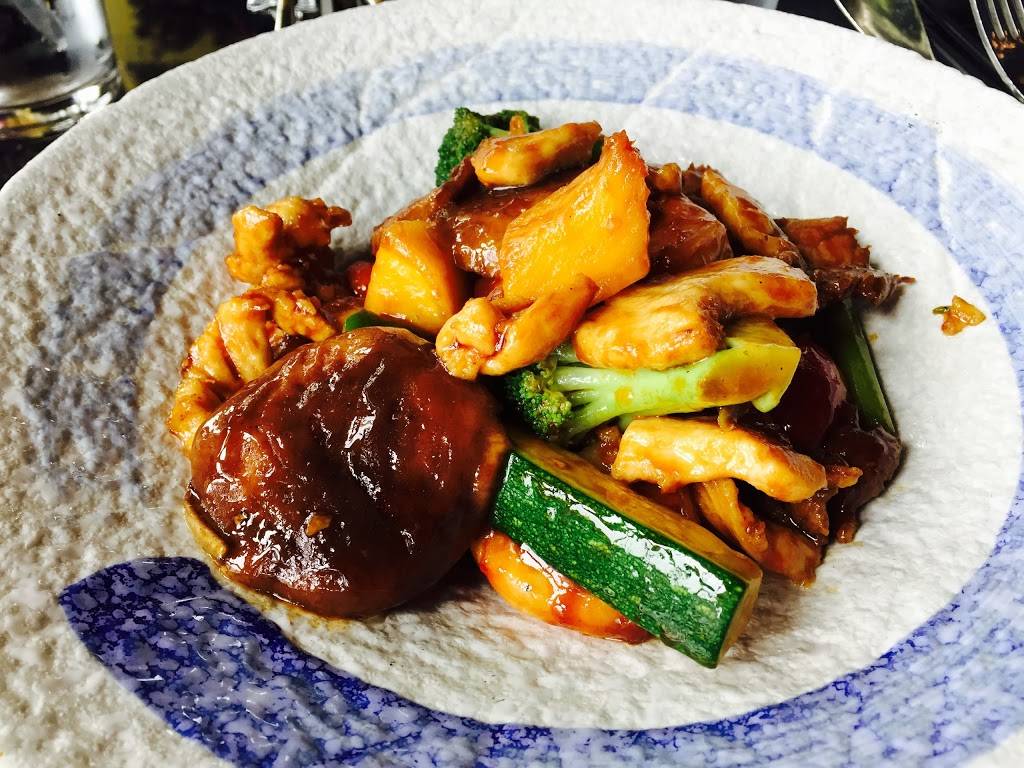 Graces Mandarin | restaurant | 188 Waterfront St, Oxon Hill, MD 20745, USA | 3018393788 OR +1 301-839-3788