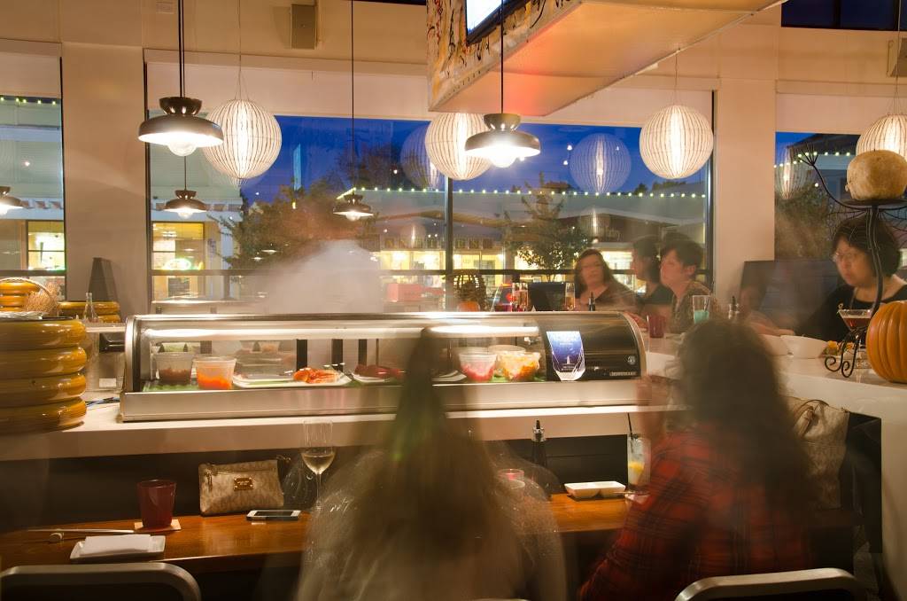 Eikos Sushi | restaurant | 1300 1st St #385, Napa, CA 94559, USA | 7075014444 OR +1 707-501-4444