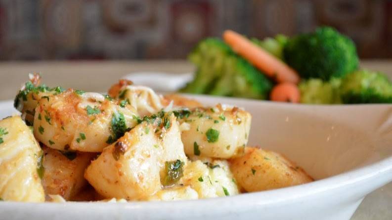 Puleos Grille | restaurant | 6108 Artesian Cir, Ooltewah, TN 37363, USA | 4238032271 OR +1 423-803-2271