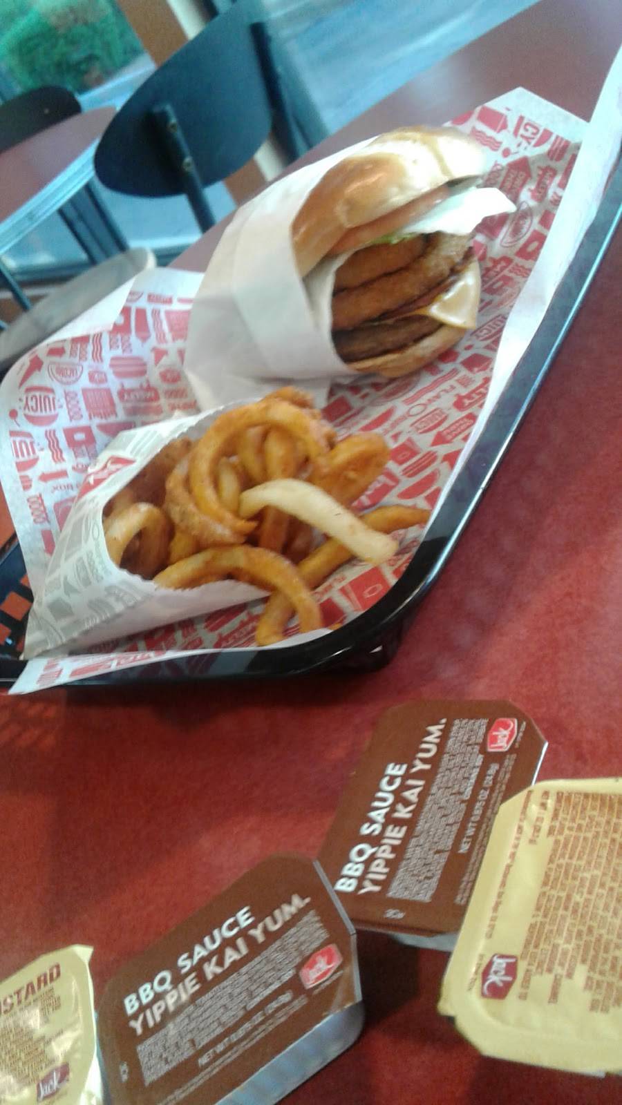 Jack in the Box | restaurant | 4910 S Val Vista Dr, Gilbert, AZ 85296, USA | 4807821845 OR +1 480-782-1845