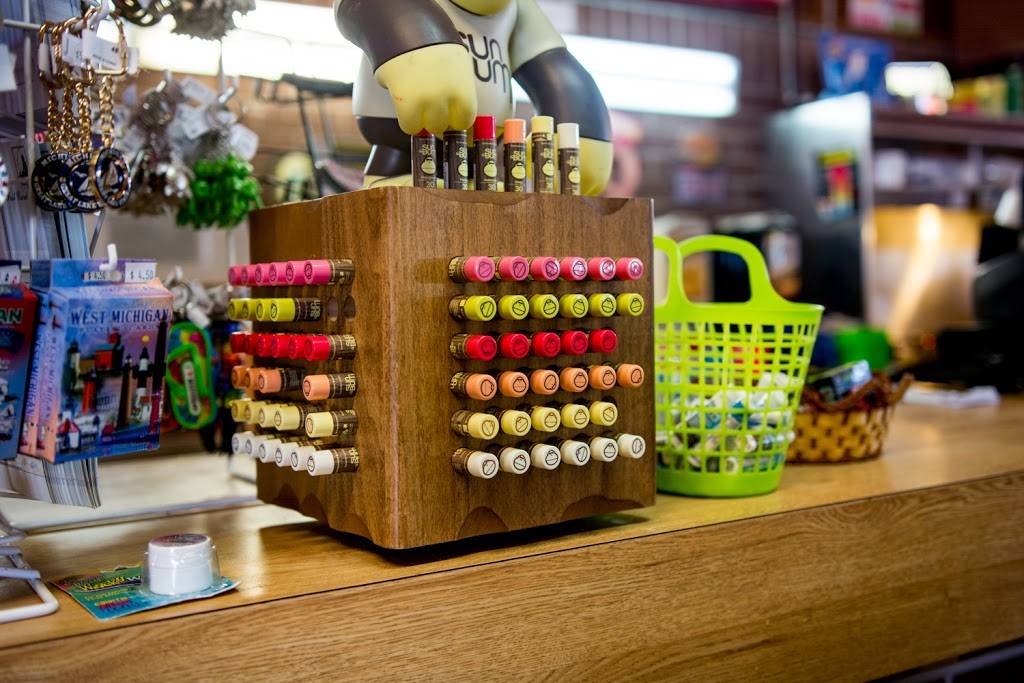 Beachplace at Holland Park Cafe | restaurant | 2415 Ottawa Beach Rd, Holland, MI 49424, USA | 6163992939 OR +1 616-399-2939