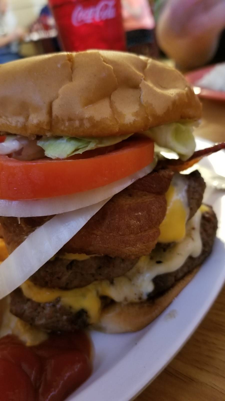 Gammys | restaurant | 1965 Lane Ave S, Jacksonville, FL 32210, USA | 9045032474 OR +1 904-503-2474