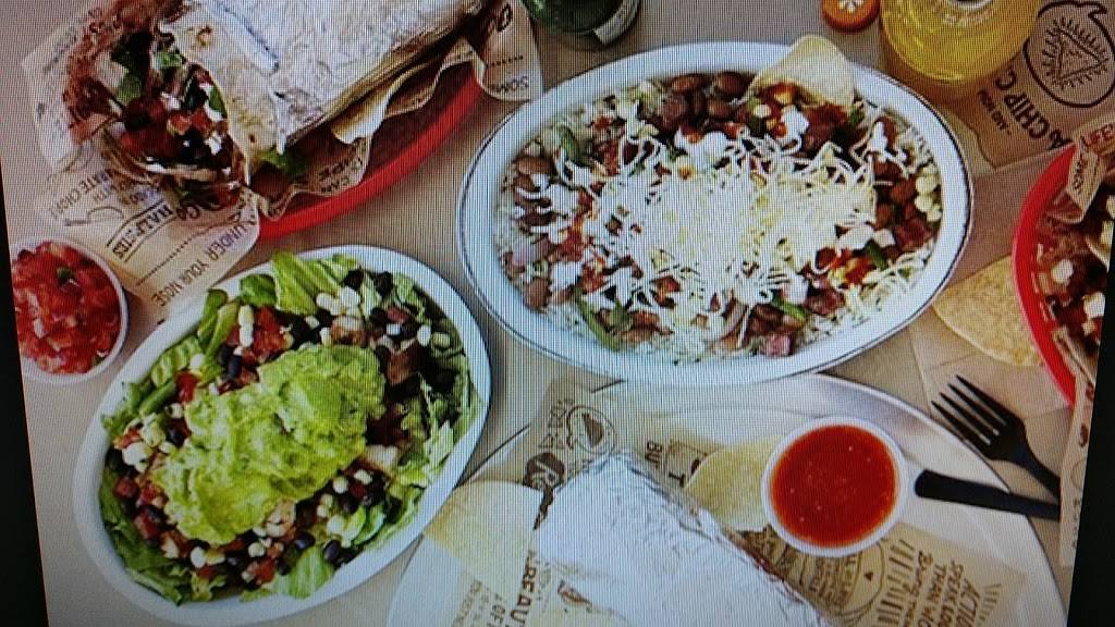 Chipotle Mexican Grill | restaurant | 620 Hempstead Turnpike, Elmont, NY 11003, USA | 5163280240 OR +1 516-328-0240
