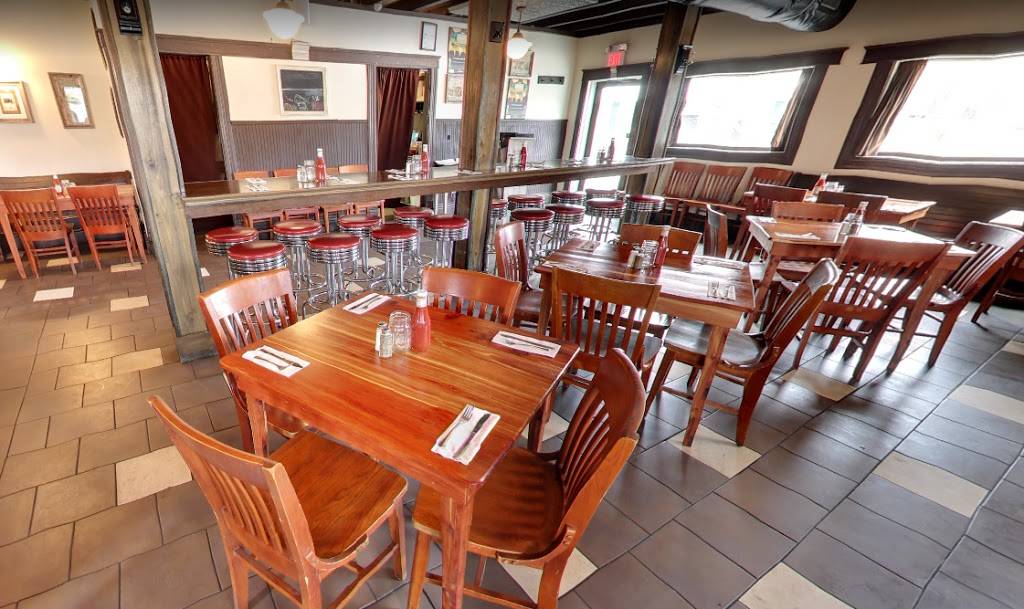 The Pharmacy Burger Parlor & Beer Garden | restaurant | 731 Mcferrin Ave, Nashville, TN 37206, USA | 6157129517 OR +1 615-712-9517