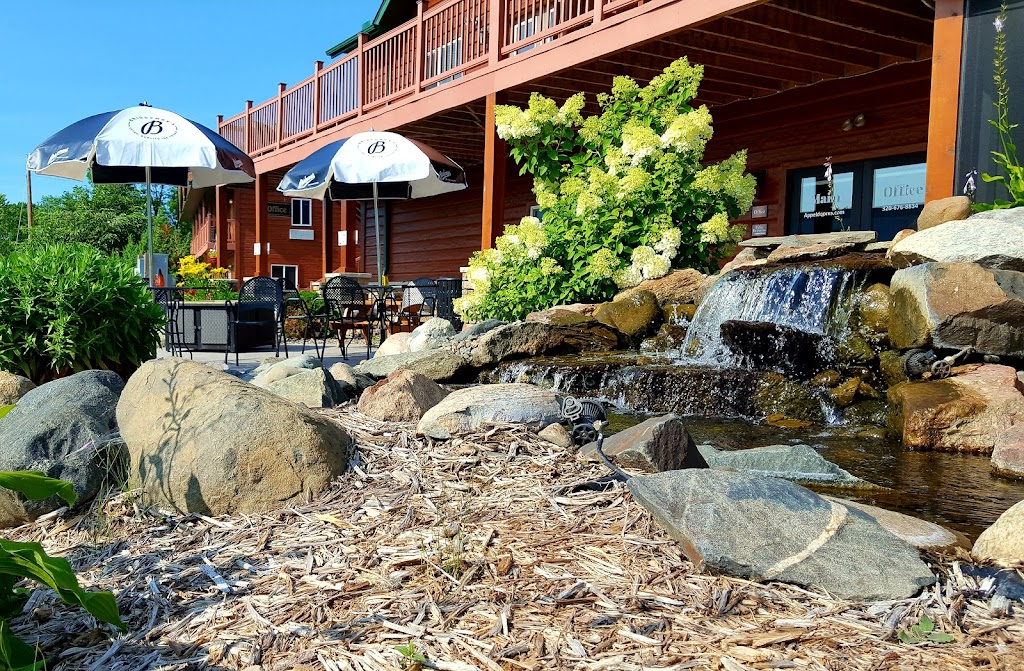 Appeldoorns Sunset Bay Resort - Lake Mille Lacs Lodging | restaurant | 45401 Mille Lacs Pkwy, Isle, MN 56342, USA | 3206768834 OR +1 320-676-8834