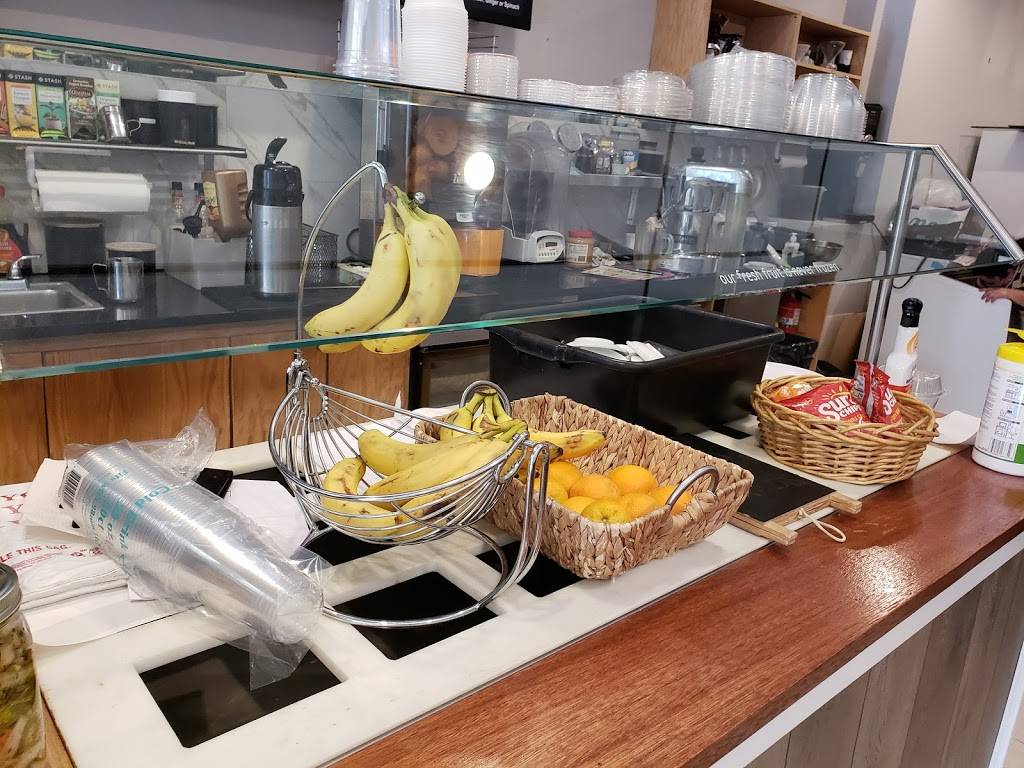 Chef Moris Cafe | restaurant | 8 School St, Glen Cove, NY 11542, USA | 5162005010 OR +1 516-200-5010