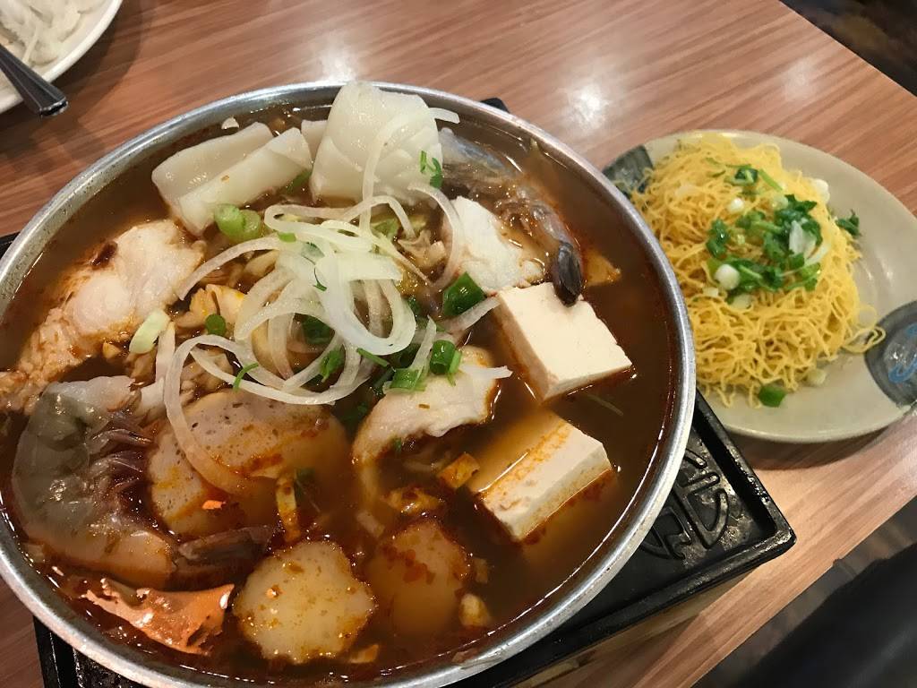 Banh Mi Che Cali BMC Pho | restaurant | 745 E Garvey Ave, Monterey Park, CA 91755, USA | 6262805528 OR +1 626-280-5528