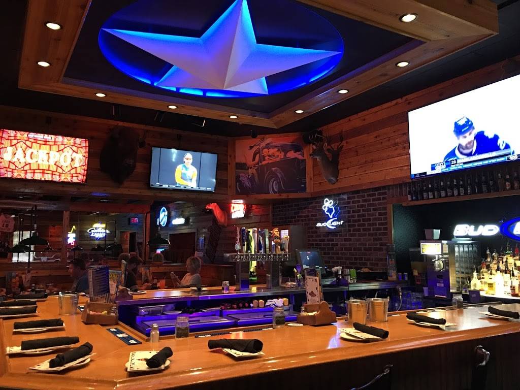 Texas Roadhouse | restaurant | 1300 Bass Pro Drive, St Charles, MO 63301, USA | 6364432301 OR +1 636-443-2301