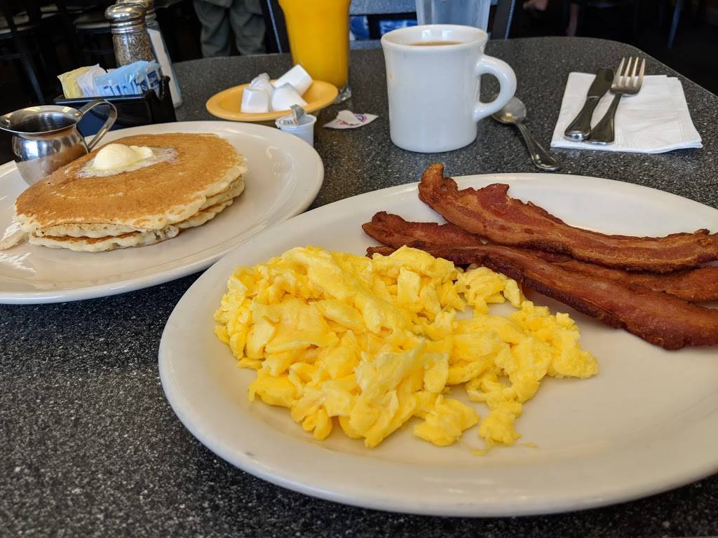 Village Inn Café | cafe | 2504, 204 Village Square, Orinda, CA 94563, USA | 9252546080 OR +1 925-254-6080