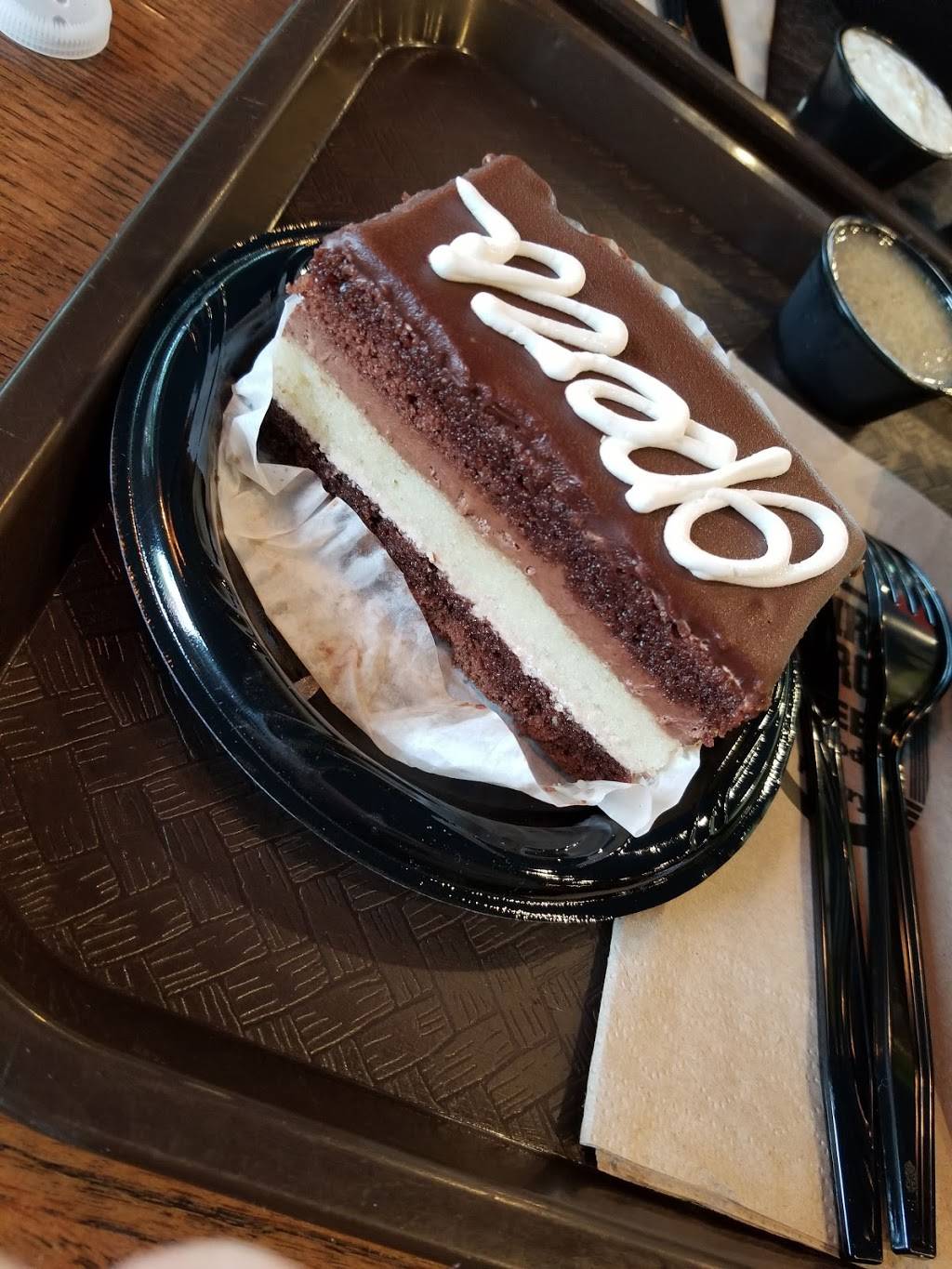 Mr. Gyros Greek Food & Pastries | restaurant | 11707 Roe Ave, Leawood, KS 66211, USA | 9134694141 OR +1 913-469-4141