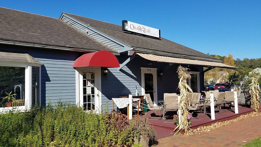 On A Roll Cafe And Catering | restaurant | 55 Pittsfield Rd, Lenox, MA 01240, USA | 4136379544 OR +1 413-637-9544