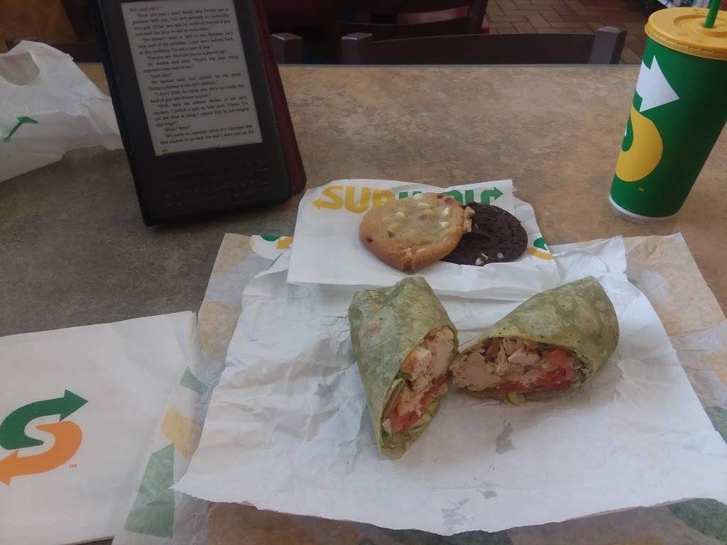 Subway | restaurant | 135 E Highway 46 S/R, #426, Geneva, FL 32732, USA | 4073495769 OR +1 407-349-5769