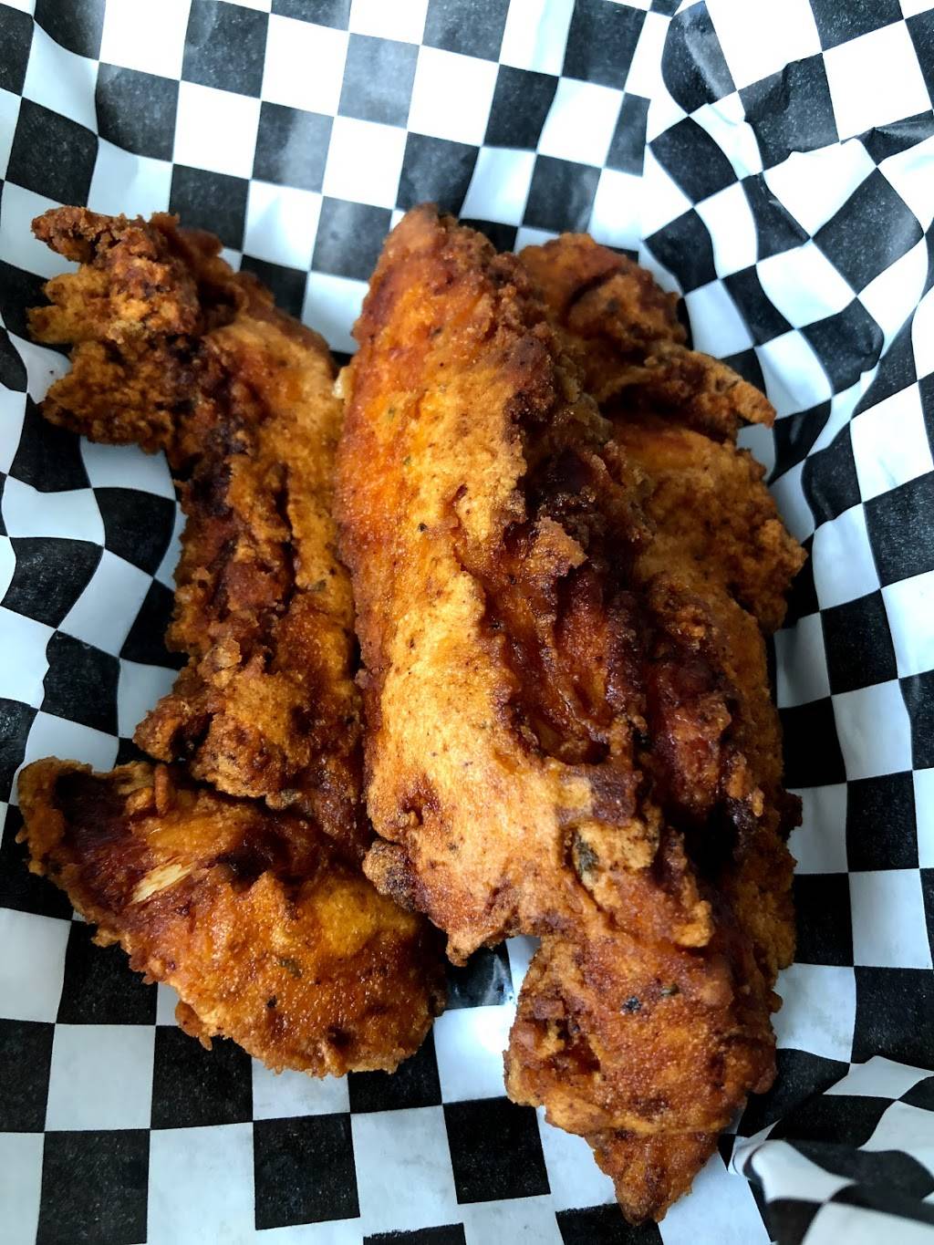 Grillin Wings & Things | restaurant | 723 S University Blvd, Denver, CO 80209, USA | 7205707800 OR +1 720-570-7800