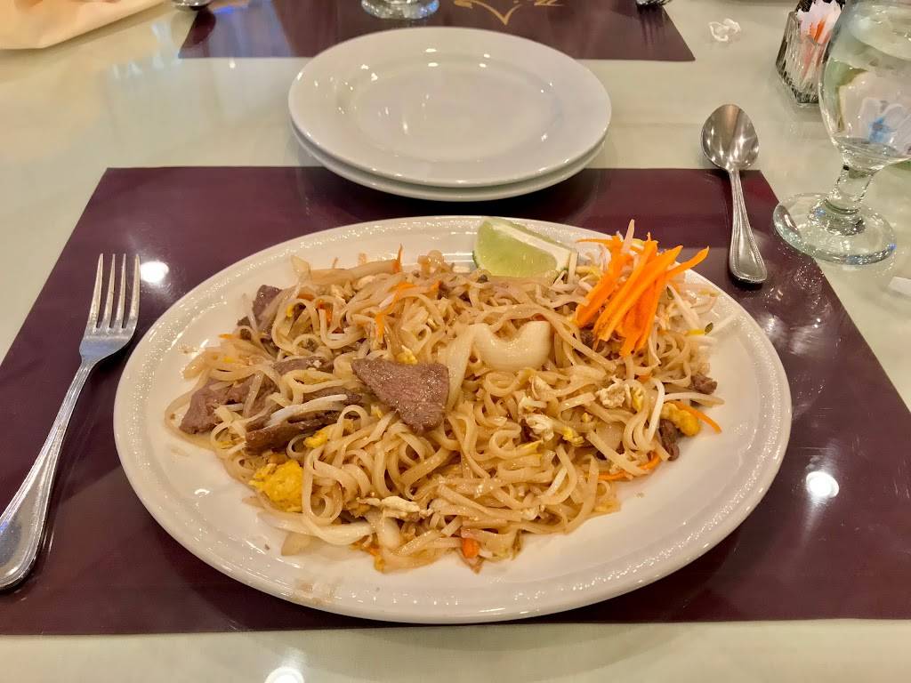 Sarikas Thai & Sushi | restaurant | 9820 Huebner Rd Ste 109, San Antonio, TX 78240, USA | 2108770888 OR +1 210-877-0888