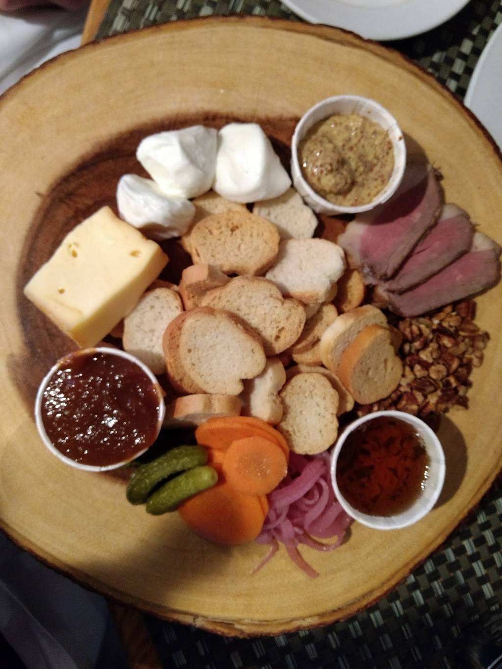 Half Full | restaurant | 125 2nd St, Lewes, DE 19958, USA | 3026458877 OR +1 302-645-8877