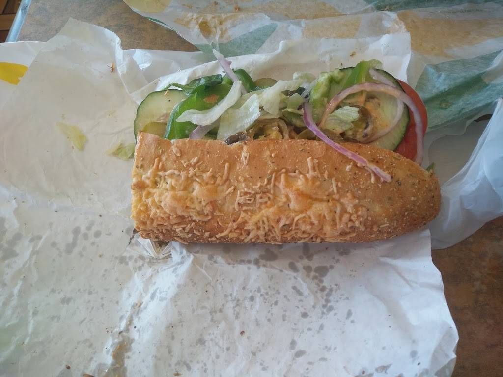 Subway | meal takeaway | 324 N Main St, Kaysville, UT 84037, USA | 8015448442 OR +1 801-544-8442