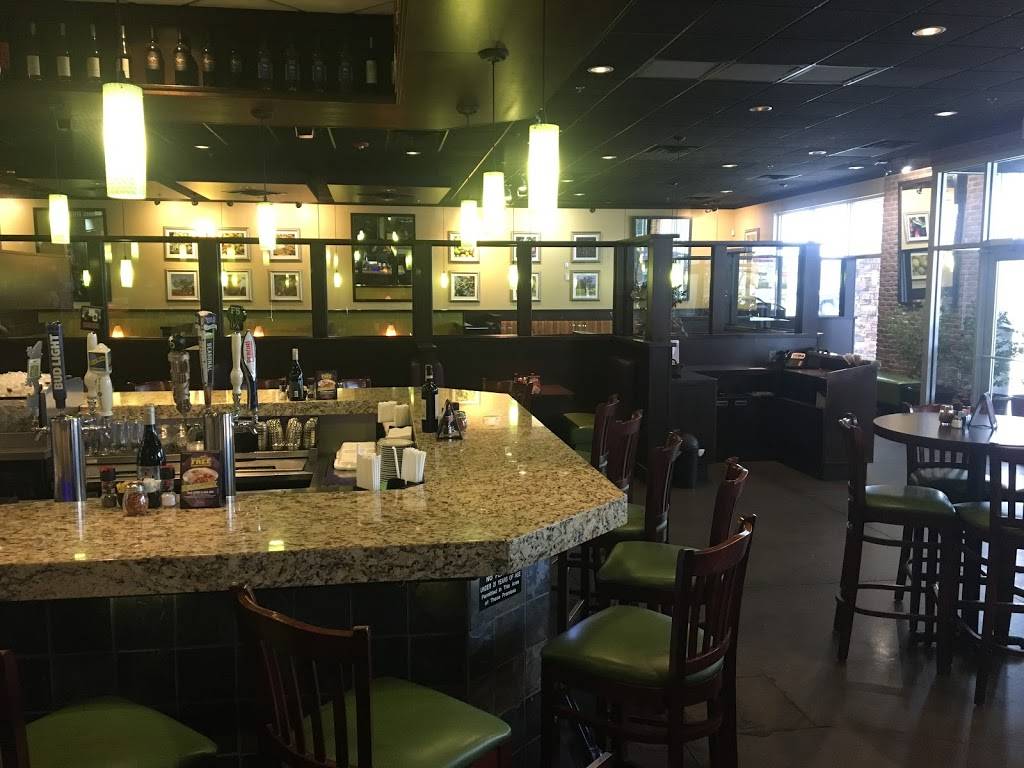 Oliveto Italian Bistro | restaurant | 1301 S I-35 Service Rd, Moore, OK 73160, USA | 4057355553 OR +1 405-735-5553