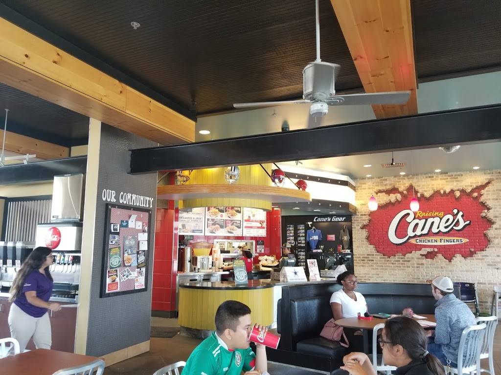 Raising Canes Chicken Fingers | meal takeaway | 1322 N Collins St, Arlington, TX 76011, USA | 8174592560 OR +1 817-459-2560