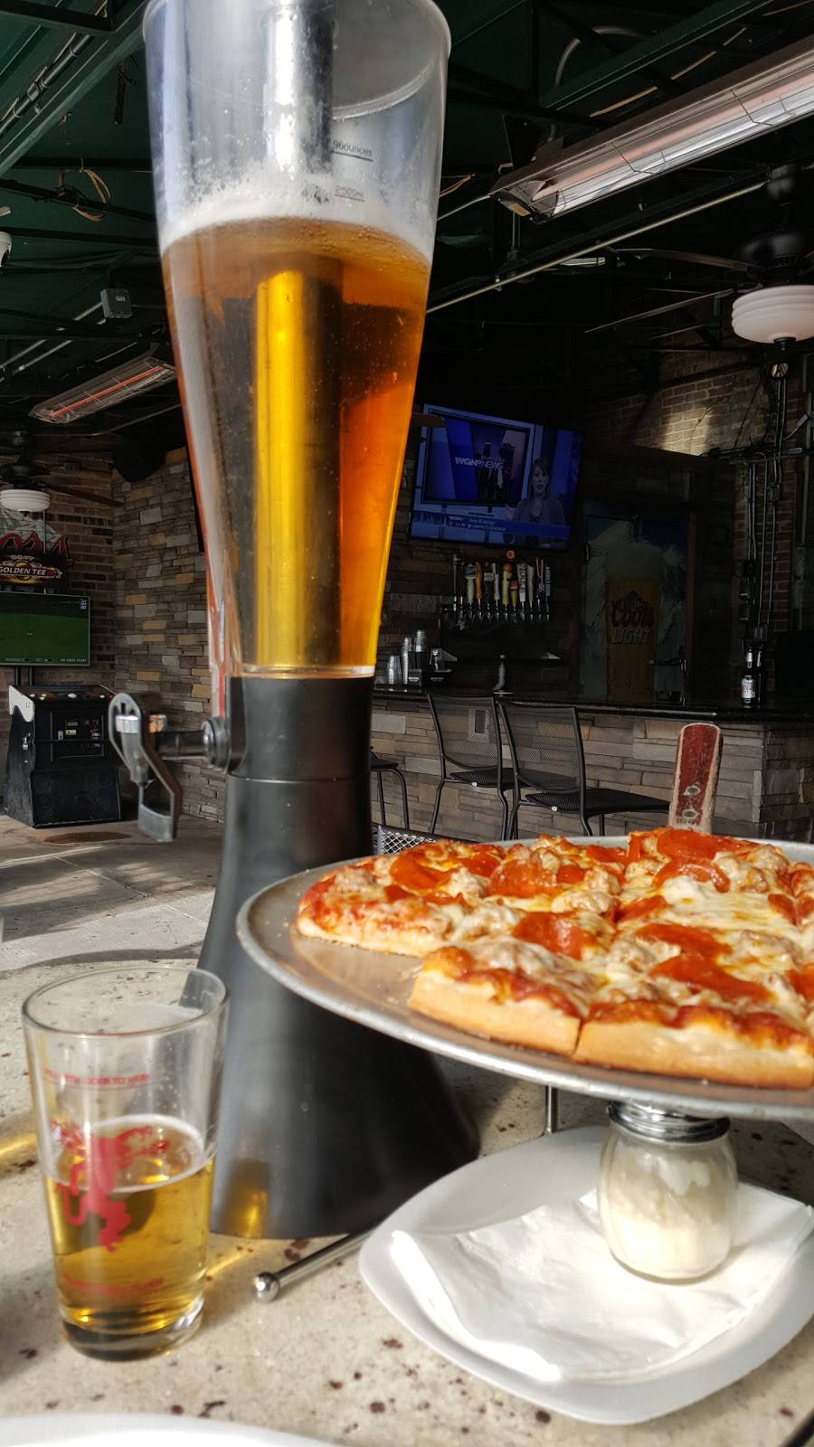 J W Hollsteins Saloon | night club | 17358 Oak Park Ave, Tinley Park, IL 60477, USA | 7084297000 OR +1 708-429-7000