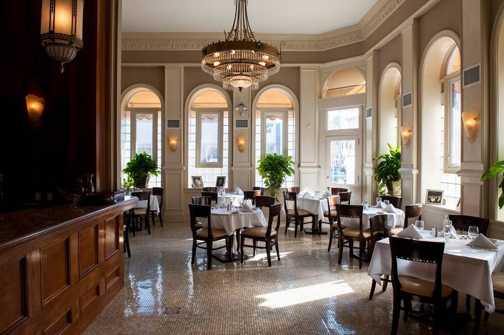 Dante & Luigis | restaurant | 762 S 10th St, Philadelphia, PA 19147, USA | 2159229501 OR +1 215-922-9501