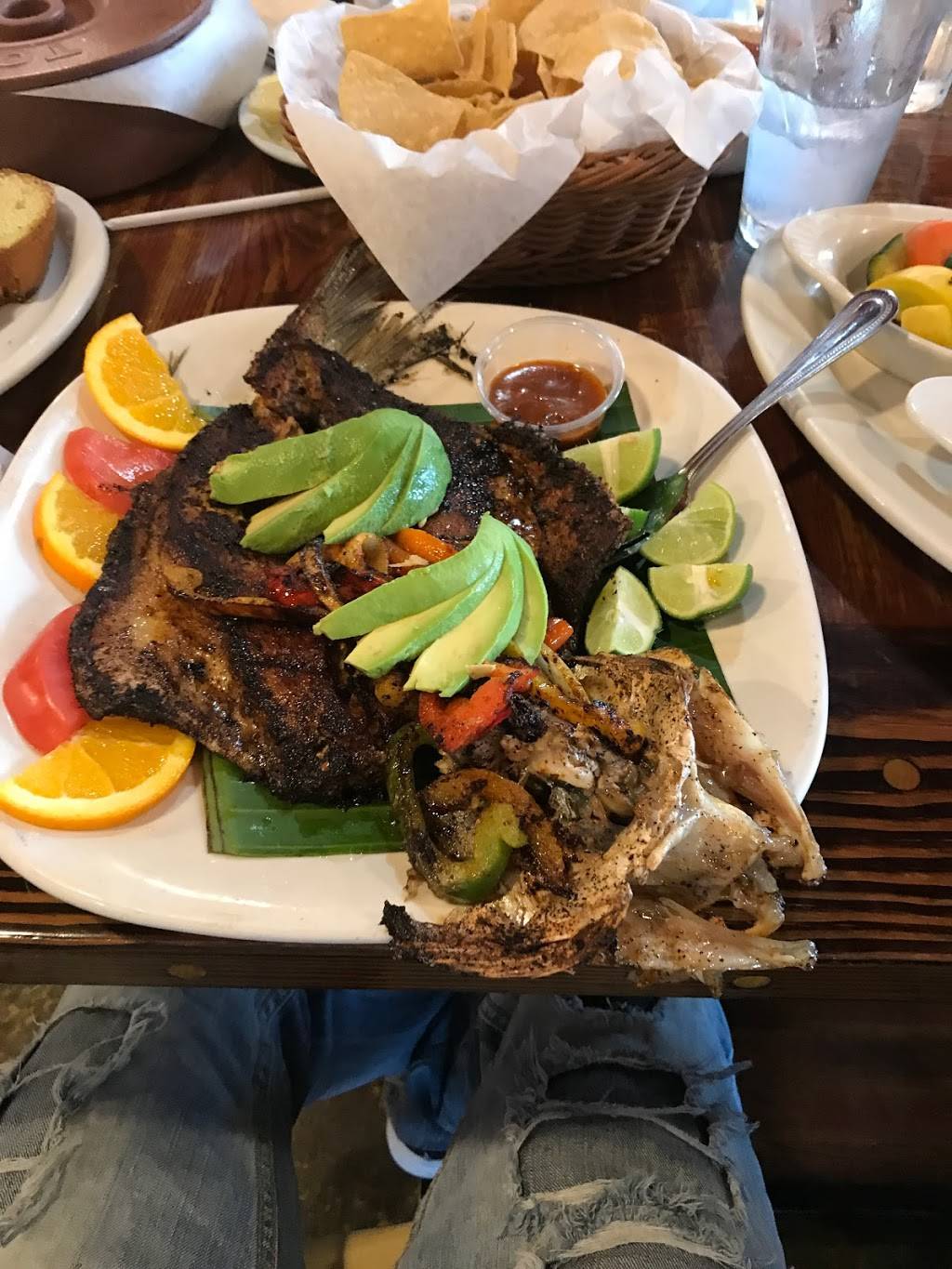 Yolandas Mexican Cafe | restaurant | 1601 S Victoria Ave, Oxnard, CA 93035, USA | 8059851340 OR +1 805-985-1340