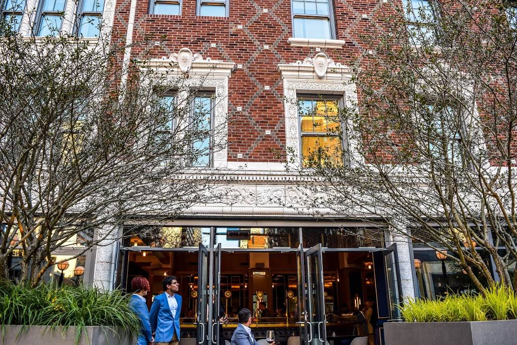 Somerset | restaurant | 1112 N State St, Chicago, IL 60610, USA | 3125862150 OR +1 312-586-2150