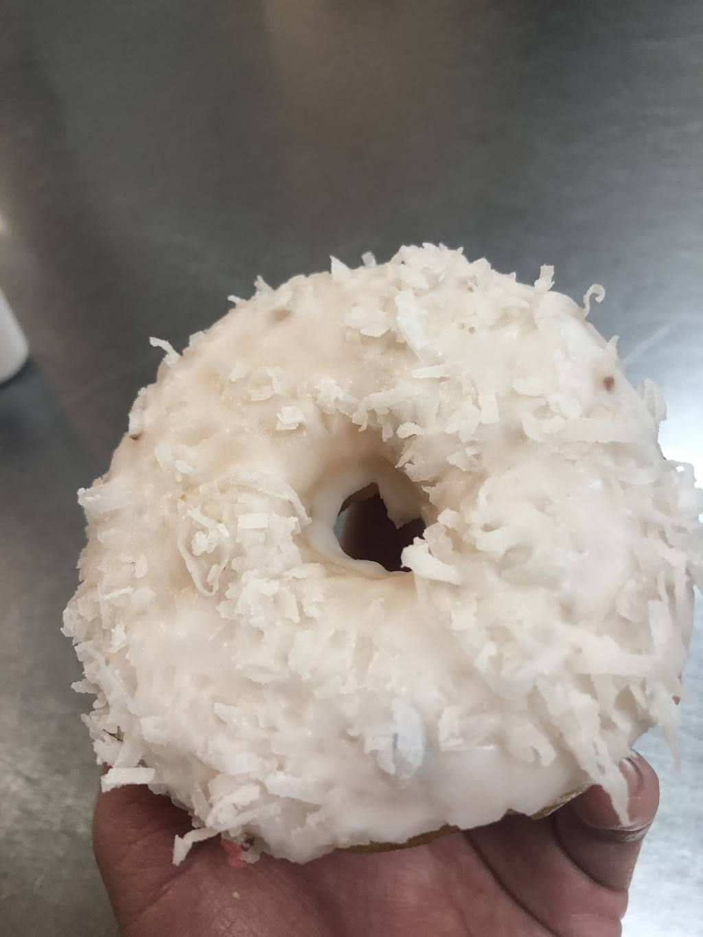 Super Donut | restaurant | 11880 Hero Way West, Leander, TX 78641, USA | 5122607117 OR +1 512-260-7117