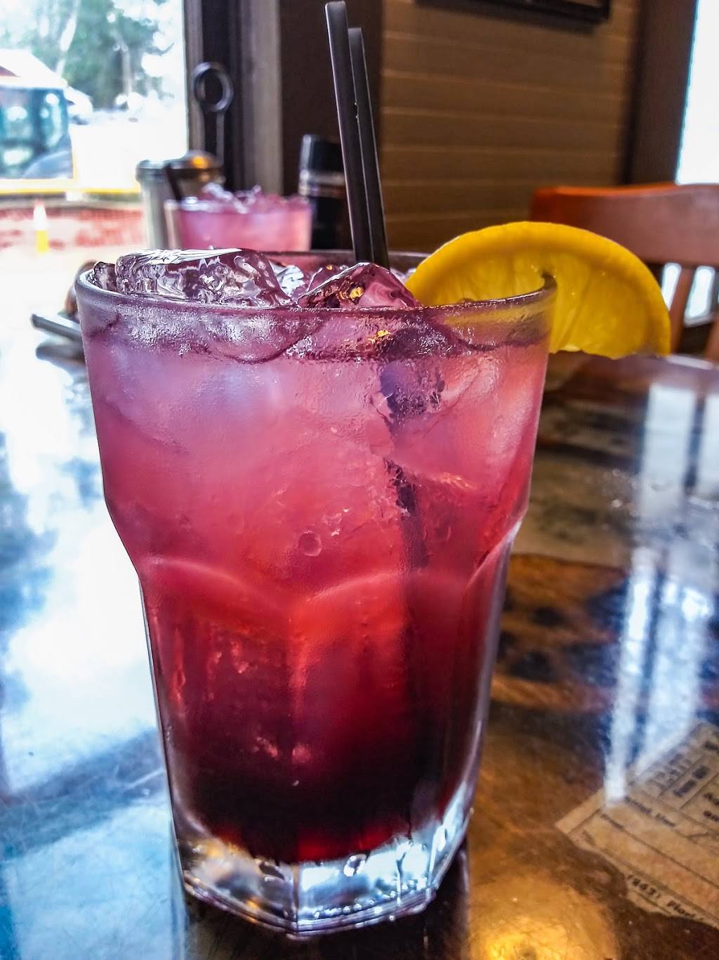 The Olde Boarding House Restaurant | restaurant | 115 NW 1st St, Trenton, FL 32693, USA | 3524637000 OR +1 352-463-7000