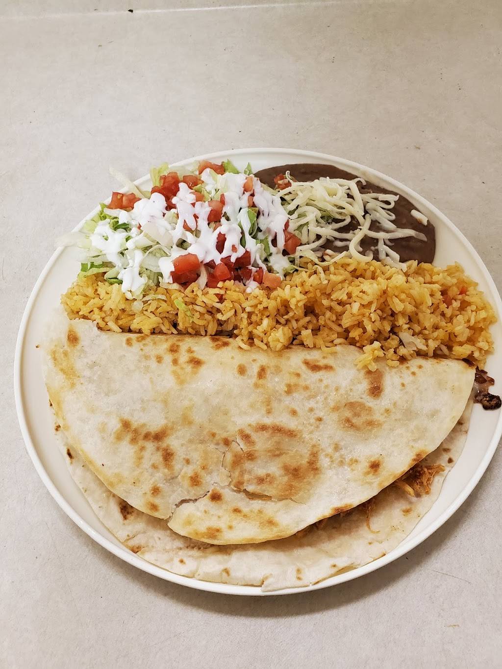 El CHarrito mexican restaurant | restaurant | 20 N Plank St, Rossville, IN 46065, USA | 7656500342 OR +1 765-650-0342