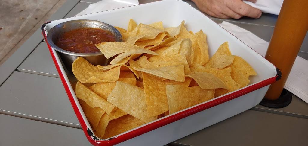 Amigos Tortilla Bar | restaurant | 681 Central Ave, St. Petersburg, FL 33701, USA | 7272588529 OR +1 727-258-8529