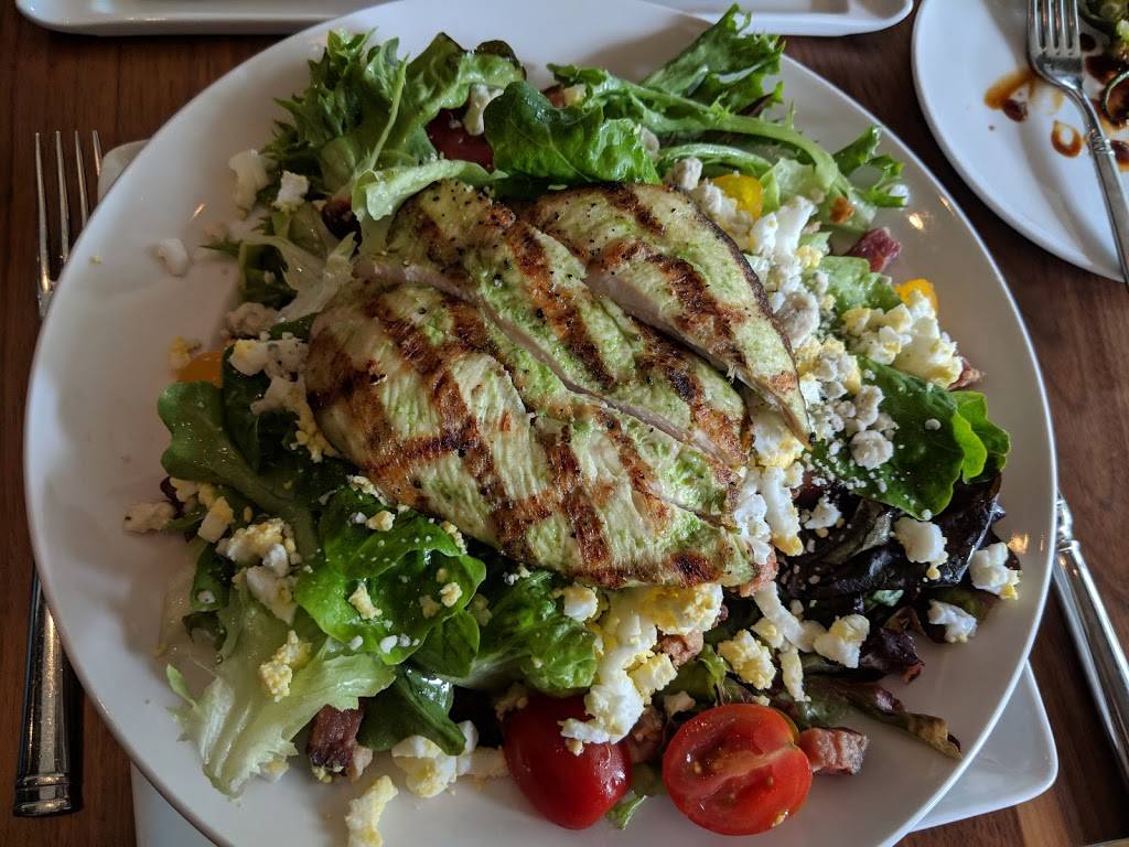 Rail Stop Restaurant & Bar | restaurant | 96 Guest St, Boston, MA 02135, USA | 6172540044 OR +1 617-254-0044