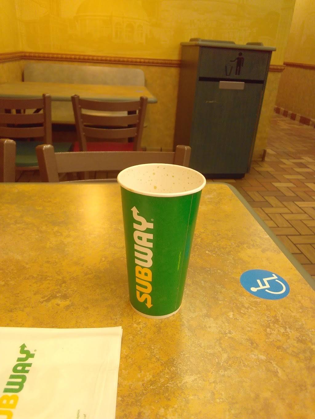 Subway | restaurant | 4921 Vine St, St Bernard, OH 45217, USA | 5132425822 OR +1 513-242-5822