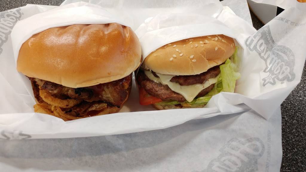 Hardees | restaurant | 913 E Main St, Galesburg, IL 61401, USA | 3093444558 OR +1 309-344-4558