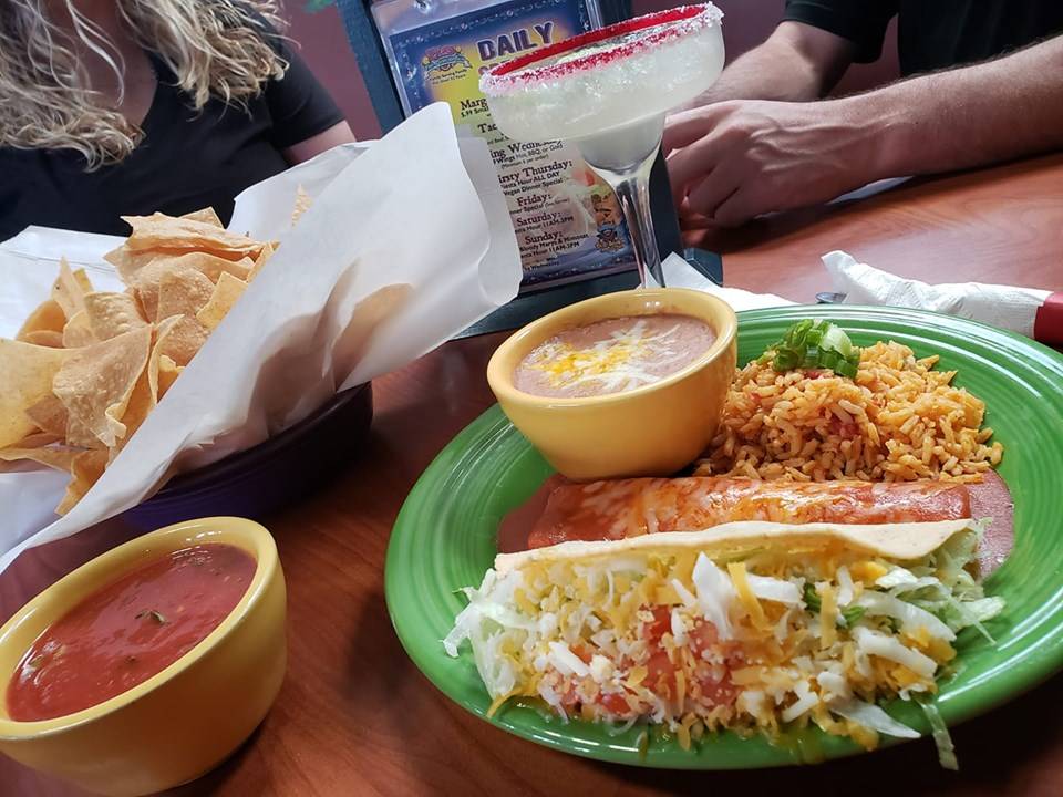 Evas Fine Mexican Foods | restaurant | 665 N Pinal Ave, Casa Grande, AZ 85122, USA | 5208360016 OR +1 520-836-0016