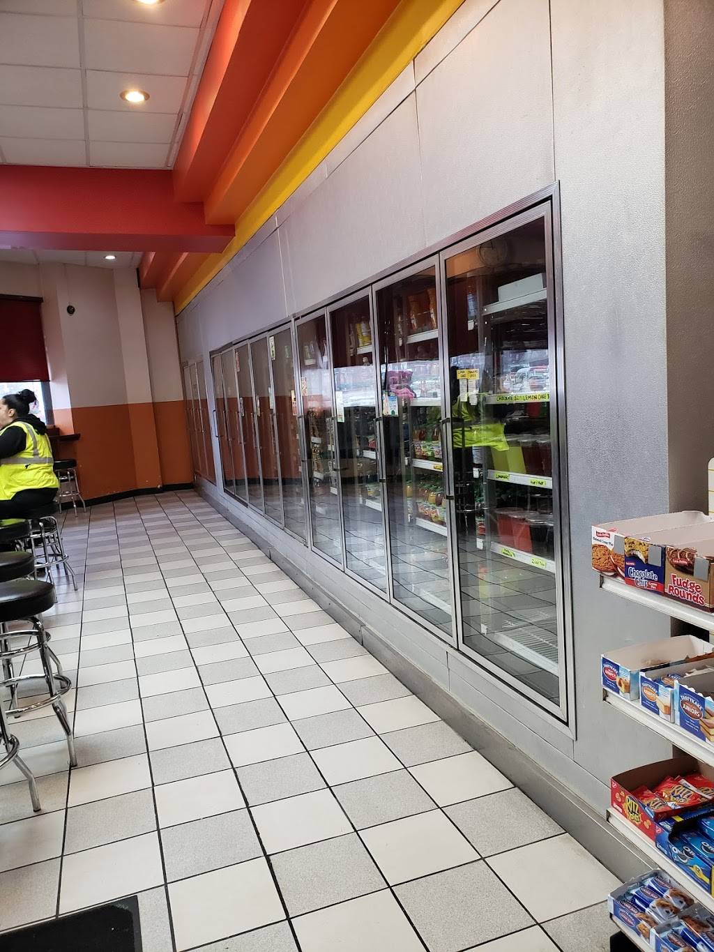 Express Breakfast And Deli | restaurant | 4240 N Broad St, Philadelphia, PA 19132, USA | 2154553868 OR +1 215-455-3868