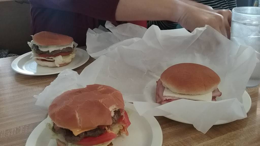 Pink Pony Drive In | restaurant | 613 12th St, Erie, IL 61250, USA | 3096592363 OR +1 309-659-2363