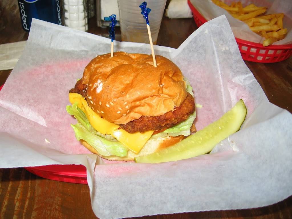 J & M Bar | restaurant | 127 W Main St, Belleville, WI 53508, USA | 6084243441 OR +1 608-424-3441