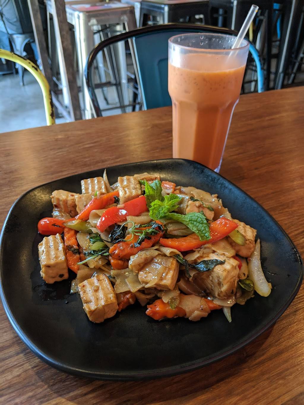 Isaan Station | restaurant | 125 N Western Ave 111 - 112, Los Angeles, CA 90004, USA | 3233805126 OR +1 323-380-5126