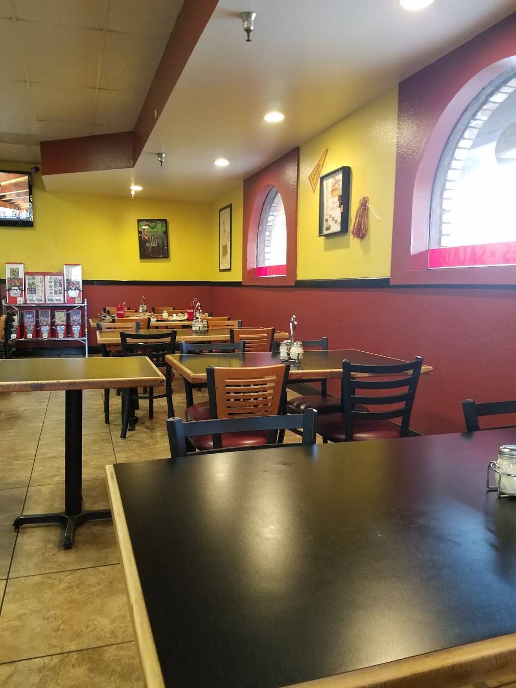 Pizza Factory | restaurant | 7775 N First St, Fresno, CA 93720, USA | 5594479500 OR +1 559-447-9500
