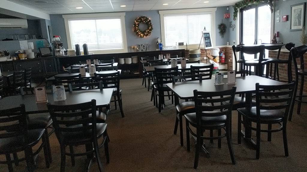 Embers Pizzeria | restaurant | 84 Lakefront Street, Lunenburg, MA 01462, USA | 9783436237 OR +1 978-343-6237