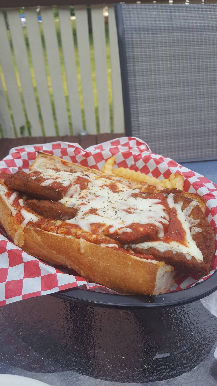 Rosies Italian Eatery | restaurant | 26250 W Heart O Lakes Blvd, Antioch, IL 60002, USA | 8473957800 OR +1 847-395-7800